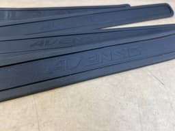 TOYOTA TOYOTA AVENSIS T27 2009 FRONT REAR LEFT RIGHT DOOR COVER TRIM SILL SET 4 PCS — thumbnail 2
