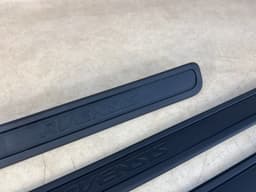 TOYOTA TOYOTA AVENSIS T27 2009 FRONT REAR LEFT RIGHT DOOR COVER TRIM SILL SET 4 PCS — thumbnail 7