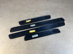 TOYOTA TOYOTA AVENSIS T27 2009 FRONT REAR LEFT RIGHT DOOR COVER TRIM SILL SET 4 PCS — thumbnail 9