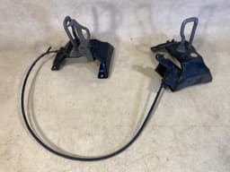 BMW GENUINE BMW E70, E71, E72 X5 X6 Lock Upper Section Left & Right — thumbnail 1