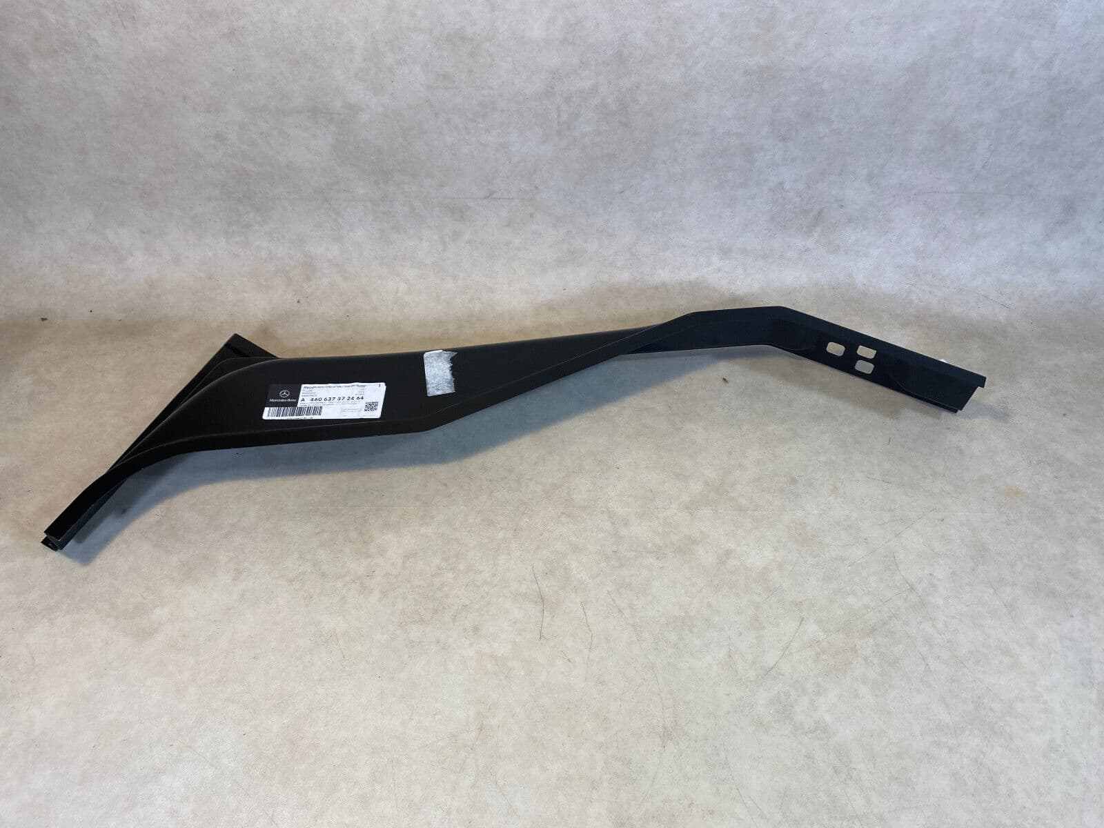Mercedes G class W463 Genuine PILLAR A460637372464