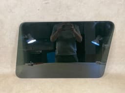MERCEDES-BENZ Mercedes G class W463 GENUINE Rear Left Trunk Window Toned A4636731910 — thumbnail 1