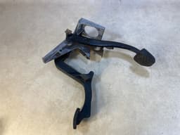 BMW GENUINE BMW 3 E36 Pedal Assembly 35116759771 — thumbnail 5
