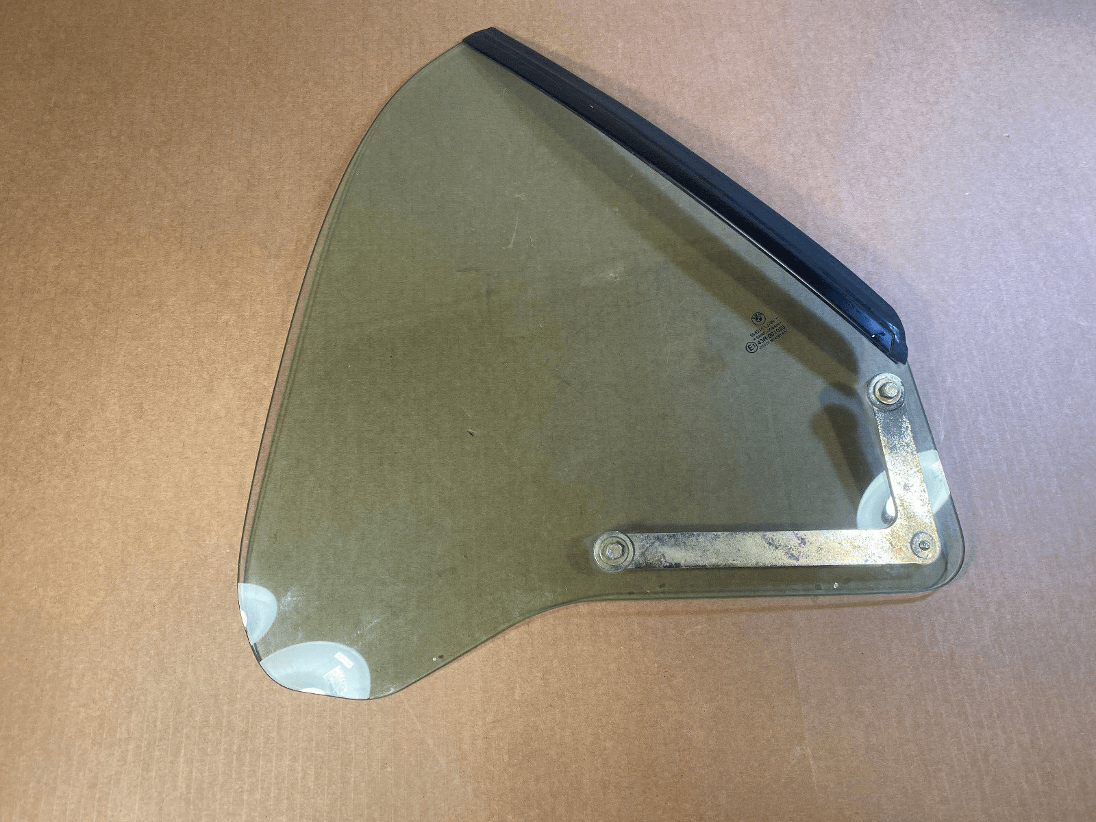 BMW GENUINE BMW 3 E36 OEM CONVERTIBLE REAR WINDOW RIGHT SIDE
