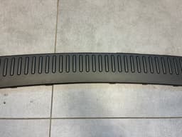 LAND ROVER GENUINE Land Rover Range Rover Sport L320 Rear Bumper Step Pad LR015131 — thumbnail 3