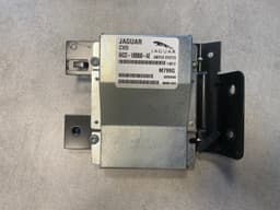 LAND ROVER GENUINE Land Rover Range Rover Sport L320 Air Suspension ECU Control Unit — thumbnail 1