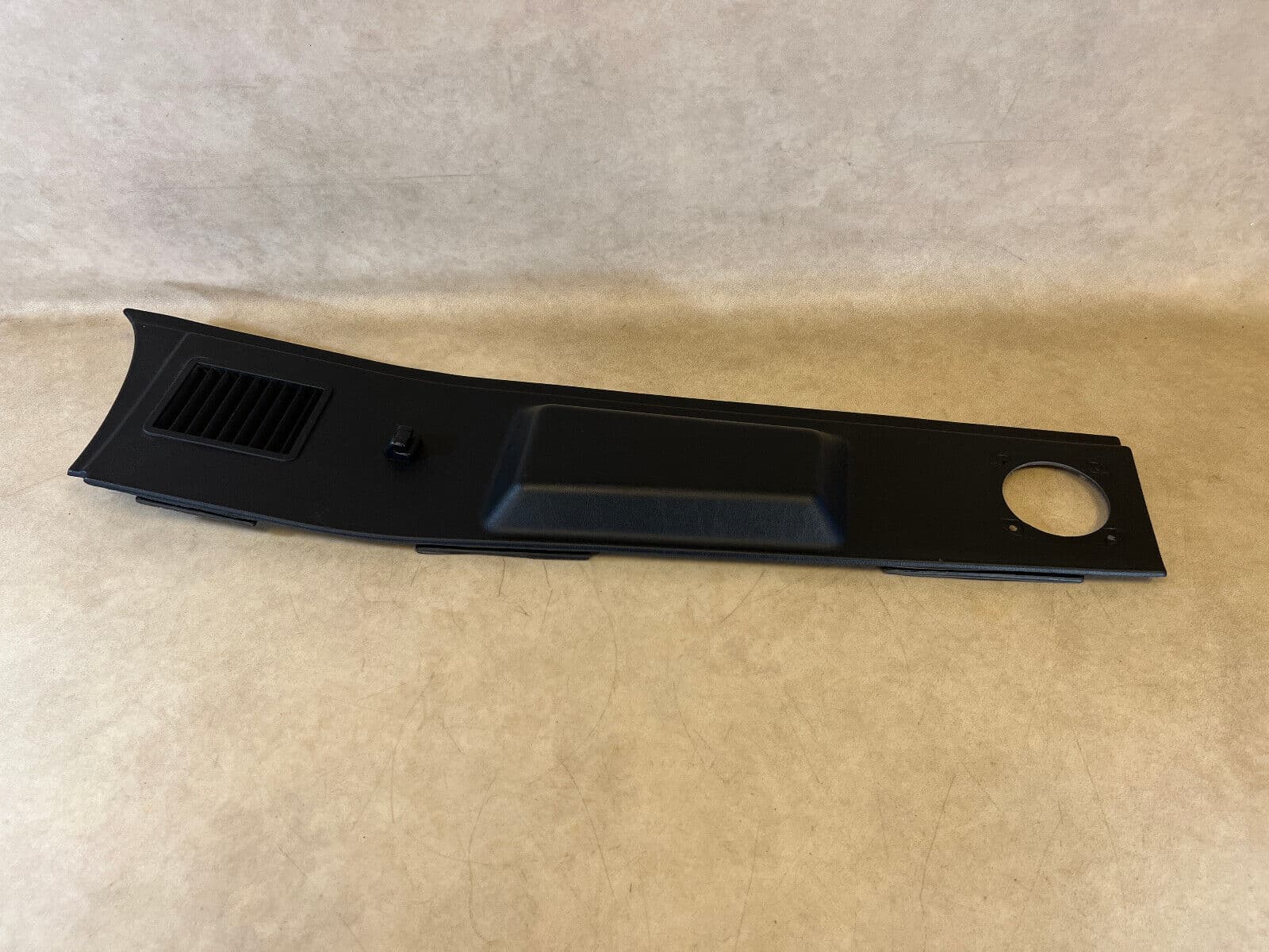 MERCEDES-BENZ Mercedes G class W463 Rear LH Genuine Trim Cover D-Pillar A4636941725