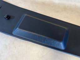 MERCEDES-BENZ Mercedes G class W463 Rear LH Genuine Trim Cover D-Pillar A4636941725 — thumbnail 3