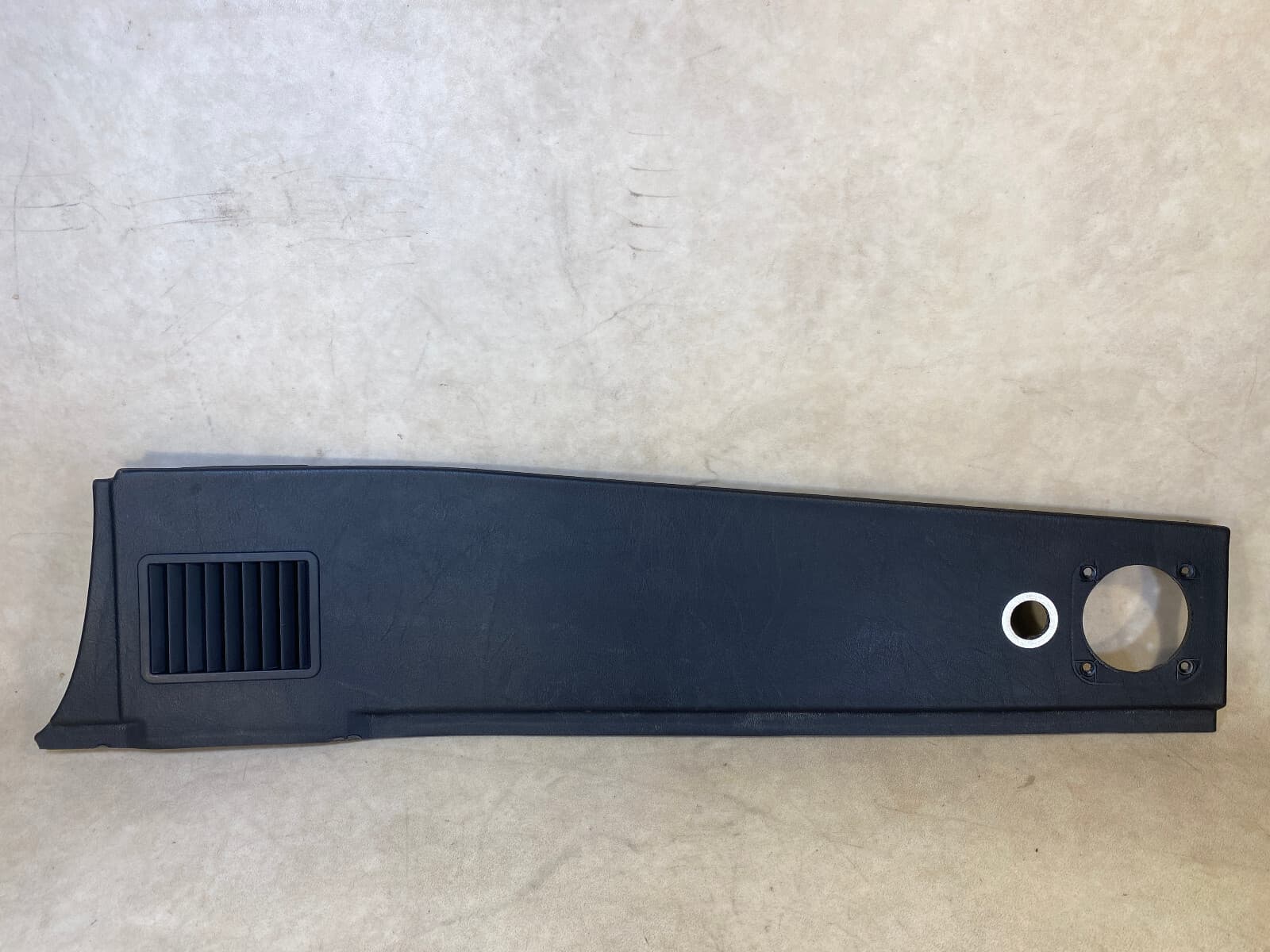 MERCEDES-BENZ Mercedes G class W463 Rear RH Genuine Trim Cover D-Pillar A4636941025