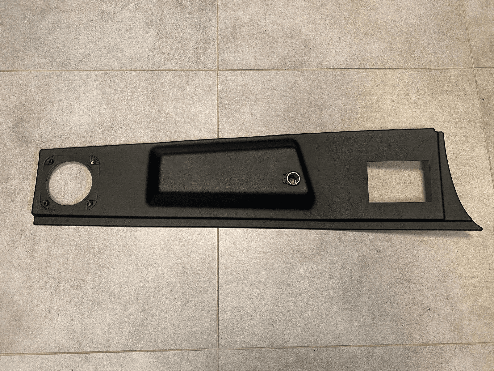 Mercedes G class W463 Rear LH Genuine Trim Cover D-Pillar A4636943925