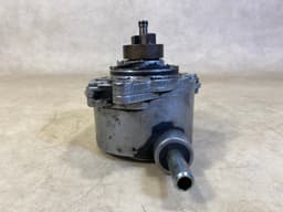 MERCEDES-BENZ Mercedes G class W463 4.0 cdi G400 Genuine Vacuum Pump A6282300065 — thumbnail 3