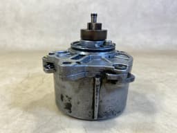 MERCEDES-BENZ Mercedes G class W463 4.0 cdi G400 Genuine Vacuum Pump A6282300065 — thumbnail 5