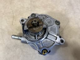 MERCEDES-BENZ Mercedes G class W463 4.0 cdi G400 Genuine Vacuum Pump A6282300065 — thumbnail 2