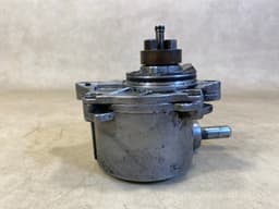 MERCEDES-BENZ Mercedes G class W463 4.0 cdi G400 Genuine Vacuum Pump A6282300065 — thumbnail 4
