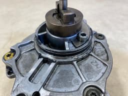 MERCEDES-BENZ Mercedes G class W463 4.0 cdi G400 Genuine Vacuum Pump A6282300065 — thumbnail 6