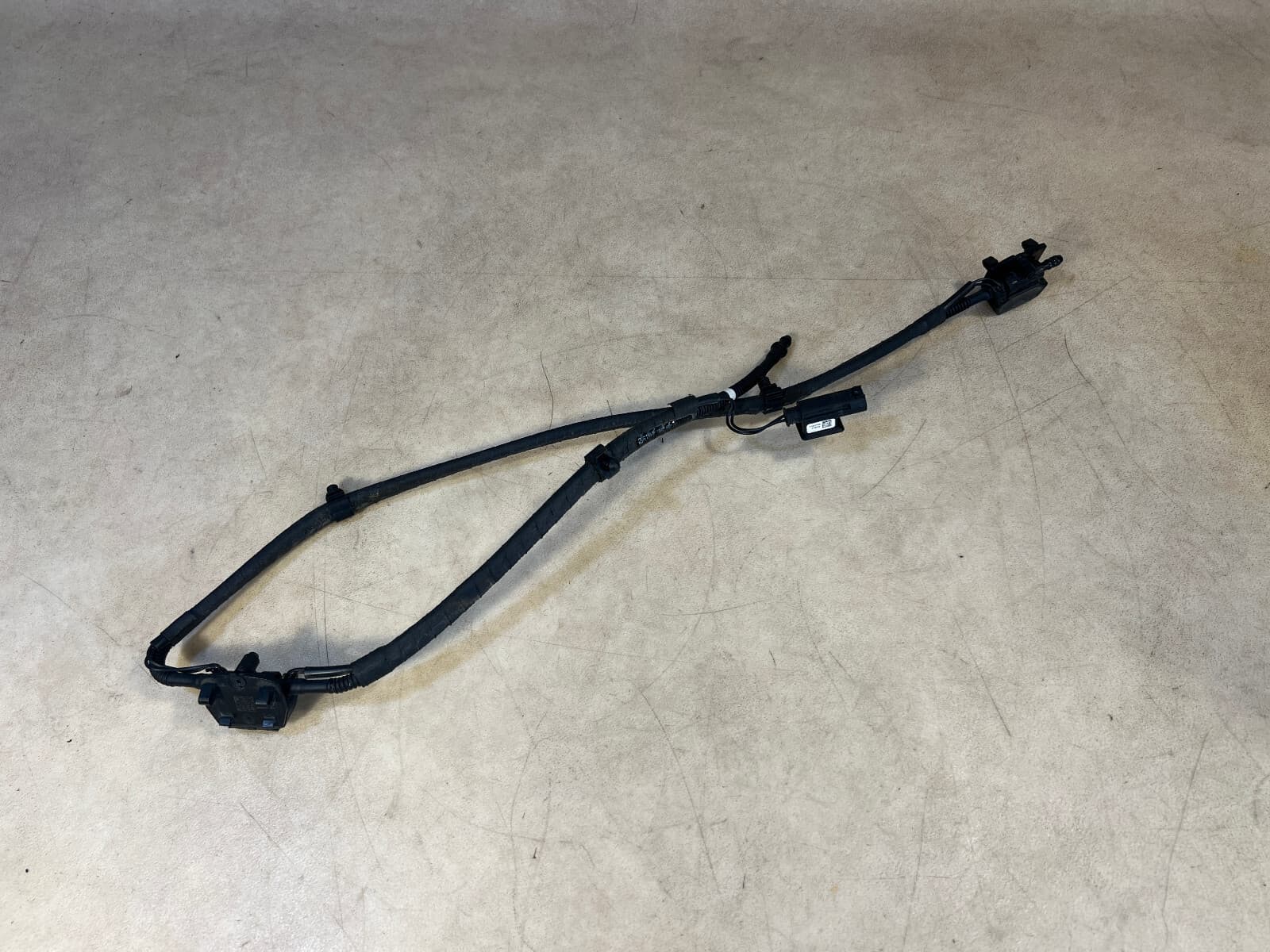 BMW Genuine BMW M4 GTS F32 F33 Nozzle Chain Windscreen Washer System 61667367464