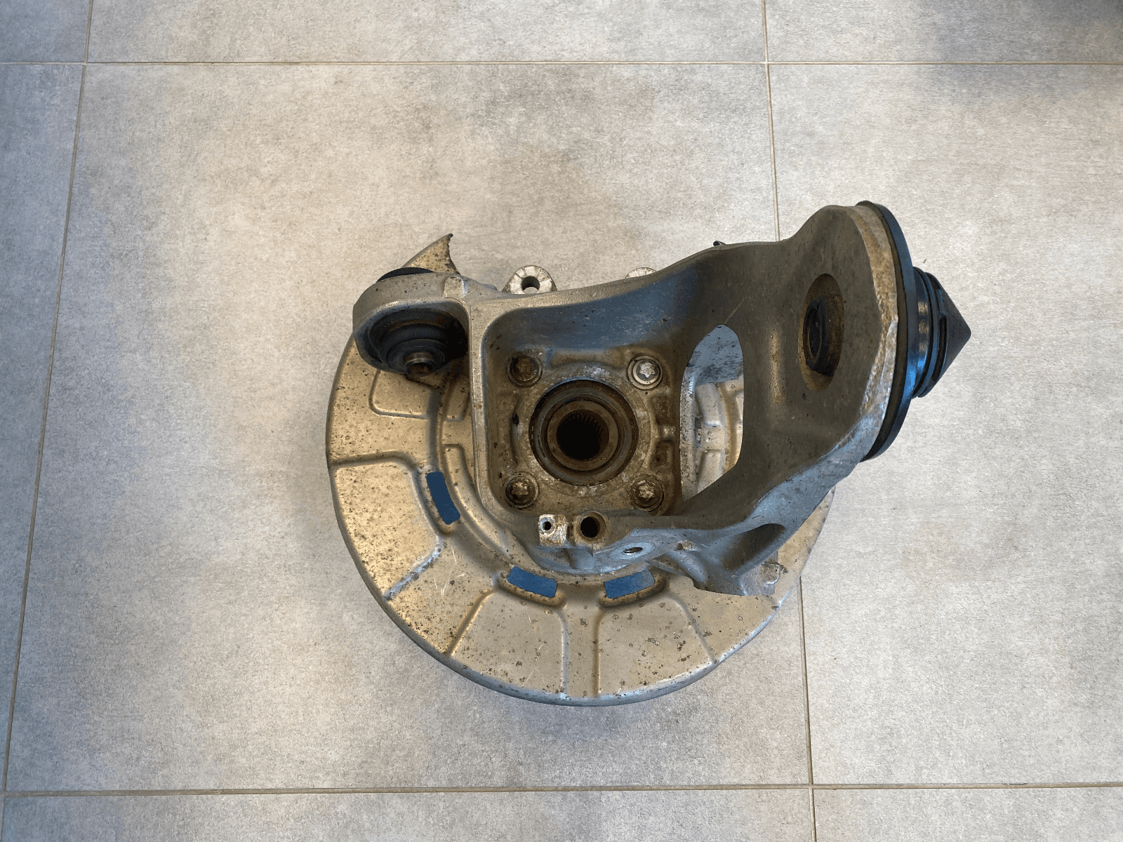 GENUINE BMW X5 E70 F15 X6 E71 E72 F16 Wheel carrier, rear left 33326879101