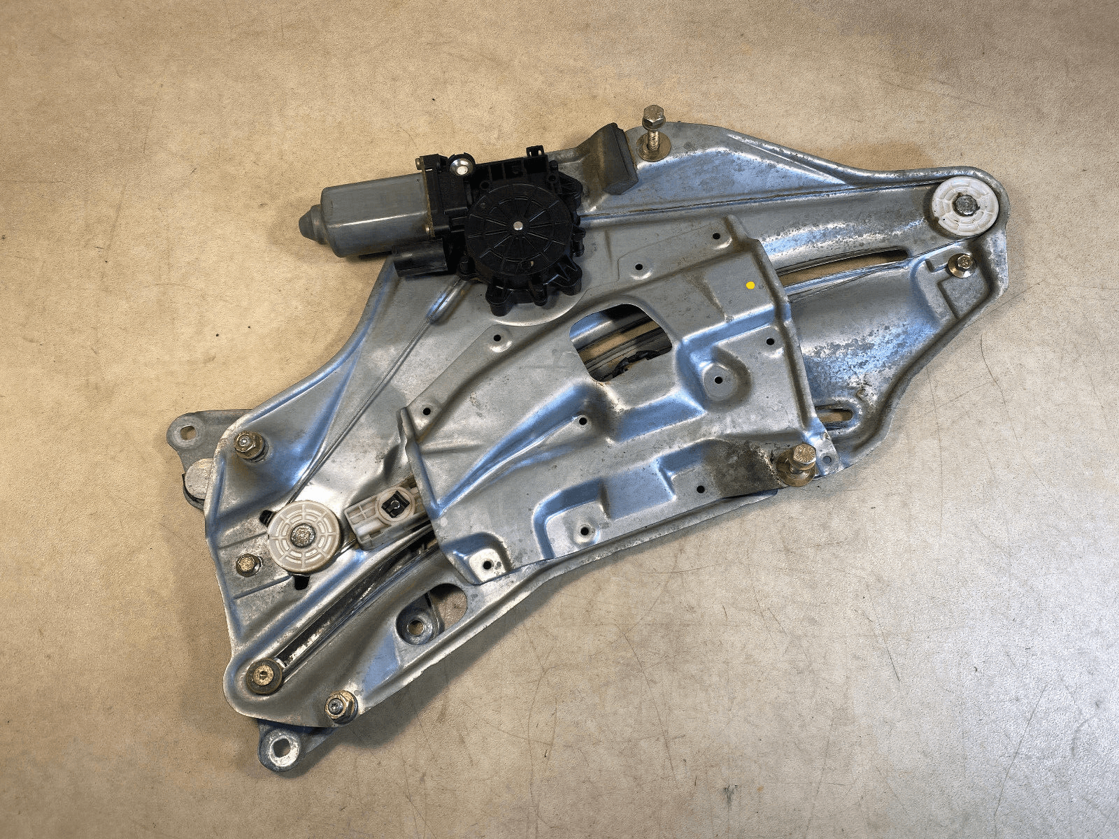 BMW GENUINE BMW 3 E36 Rear Right Window Lifter with Motor 51378119082