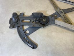 BMW BMW 7 E23 GENUINE Front Left Window Mechanic Regulator 51321867921 — thumbnail 2