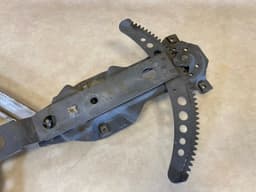 BMW BMW 7 E23 GENUINE Front Right Window Mechanic Regulator 51321867922 — thumbnail 7