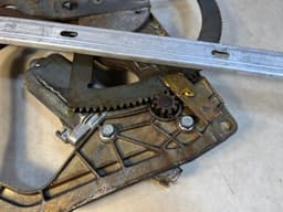 BMW GENUINE BMW 7 Series E23 Electric window lifter front right 51331868188 — thumbnail 10