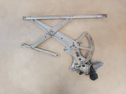 LEXUS Genuine Lexus RX330 RX350 RX400h Front Right Door Window Regulator with Motor — thumbnail 1