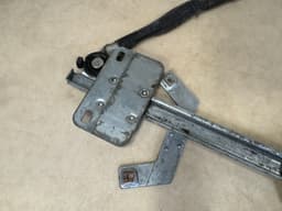 MERCEDES-BENZ Mercedes G class W463 GENUINE Rear Right Door Window Regulator with Motor — thumbnail 6