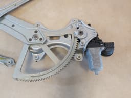 LEXUS Genuine Lexus RX330 RX350 RX400h Front Left Door Window Regulator with Motor — thumbnail 2
