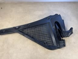 BMW GENUINE BMW X5 E70 LCI X6 E71 E72 RIGHT RH Cover for housing microfilter 108341 — thumbnail 9