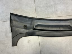 LAND ROVER GENUINE Land Rover Range Rover Sport L320 WINDSCREEN SCUTTLE PANEL — thumbnail 2
