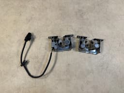 BMW Genuine BMW X5 E70 CLI X6 E71 E72 FRONT LEFT & RIGHT LOWER HOOD LOCK LATCH SET — thumbnail 6