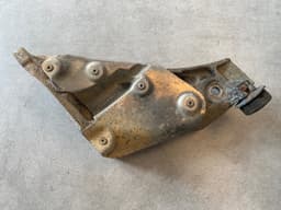 BMW GENUINE BMW X5 E70 Right Side Engine Bracket 22116772680 — thumbnail 2
