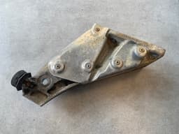 BMW GENUINE BMW X5 E70 Right Side Engine Bracket 22116772680 — thumbnail 4