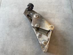 BMW GENUINE BMW X5 E70 Right Side Engine Bracket 22116772680 — thumbnail 5