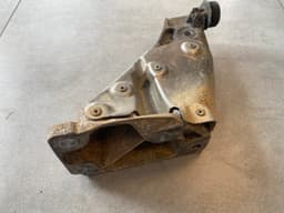 BMW GENUINE BMW X5 E70 Right Side Engine Bracket 22116772680 — thumbnail 6