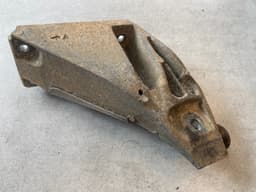 BMW GENUINE BMW X5 E70 Right Side Engine Bracket 22116772680 — thumbnail 10