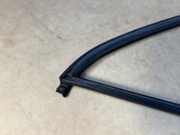 BMW GENUINE BMW 7 E23 Rear Right Rubber Window guide Door Seal Frame 51341917798 — thumbnail 8
