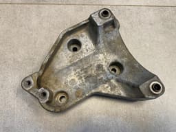BMW GENUINE BMW X5 E70 X6 E71 Bracket, a/c compressor 64557799863 — thumbnail 3