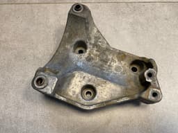 BMW GENUINE BMW X5 E70 X6 E71 Bracket, a/c compressor 64557799863 — thumbnail 10