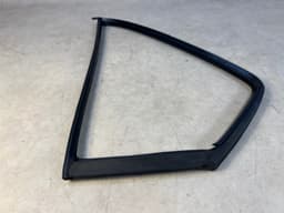 BMW GENUINE BMW 7 E23 Rear Left Rubber Window guide Door Seal Frame 51341917797 — thumbnail 3