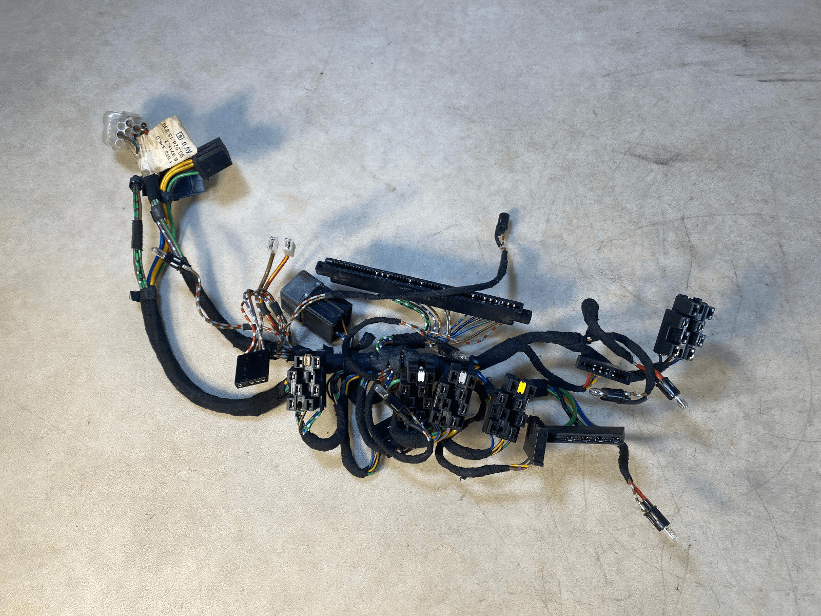 BMW GENUINE BMW E23 7 SERIES Wiring Heater Control 61111371151