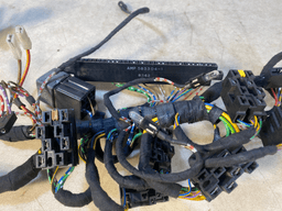 BMW GENUINE BMW E23 7 SERIES Wiring Heater Control 61111371151 — thumbnail 7