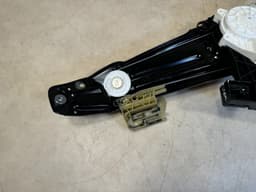 BMW Genuine BMW 5 Series F10 F11 REAR LEFT DRIVER SIDE WINDOW REGULATOR 51357182613 — thumbnail 4