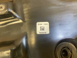 BMW BMW E70 X5 X6 E71 Intake Air filter housing bottom 13717798340 — thumbnail 10