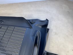 BMW GENUINE BMW X5 E70 LCI X6 E71 E72 LEFT LH Cover for housing microfilter 108341 — thumbnail 4