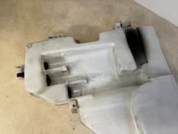 BMW BMW X5 E70 E70 LCI GENUINE Washer fluid reservoir 61677161477 — thumbnail 2