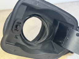 BMW ORIGINAL BMW X5 E70 E70 LCI Fuel Fill-in flap Cover pot 51177160631 — thumbnail 3