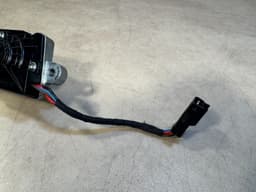 BMW Genuine BMW X5 E70 CLI E70 REAR TRUNK LOCK LATCH ACTUATOR MOTOR 51247175817 — thumbnail 4