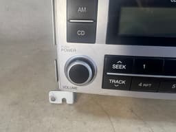 HYUNDAI GENUINE Hyundai SANTA FE OEM CD Radio Head Unit 96100-2B020CA EUROPE — thumbnail 4
