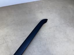 BMW BMW X5 E70 E70 LCI RIGHT WINDSHIELD DRIP MOLDING TRIM BLACK 51317250396 — thumbnail 4